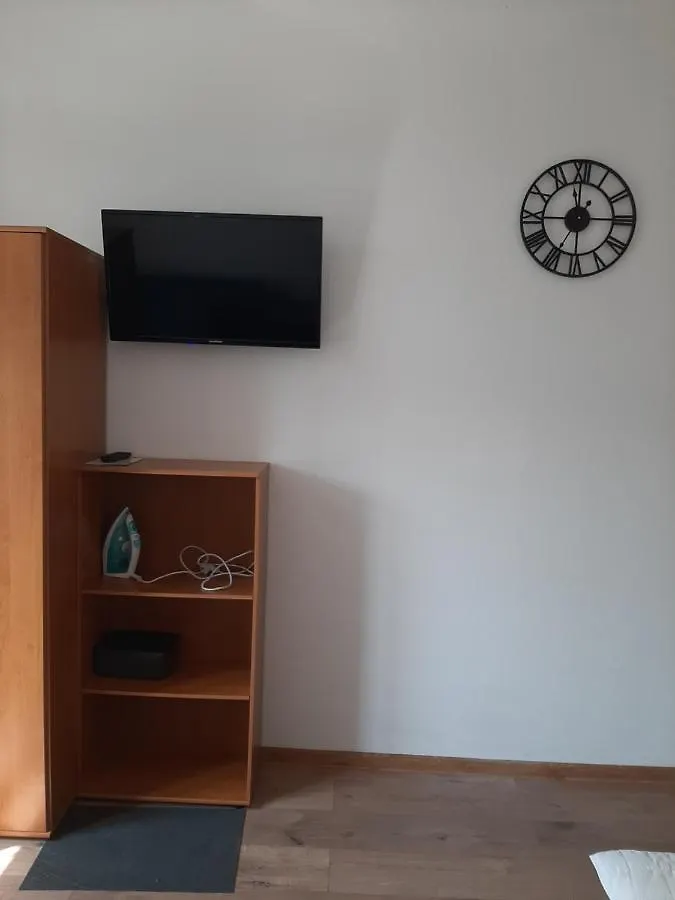 Апартаменты Apartamenty Marco 3 Przy Dworcu-Stare Miasto-Super Wi Fi Краков
